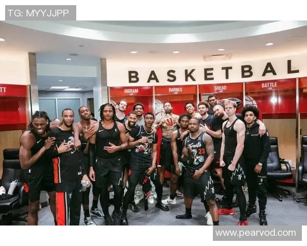 巴恩斯赛季数据惊艳：场均19.3+8.4+5.2，抢断盖帽总和领跑联盟