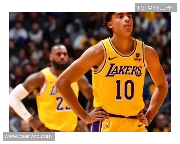 马绍尔16分＆湖人旧将克里斯蒂11分，独行侠半场一分落后